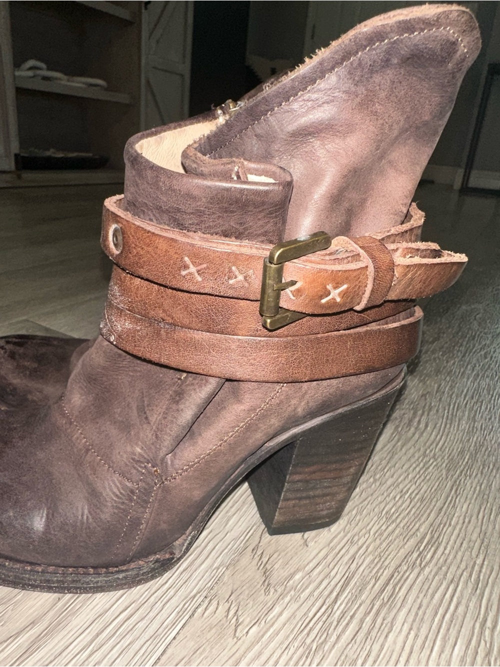 Freebird Blaze Brown Leather Booties Side Buckle Heeled Ankle Boots Size 7 - Picture 3 of 11